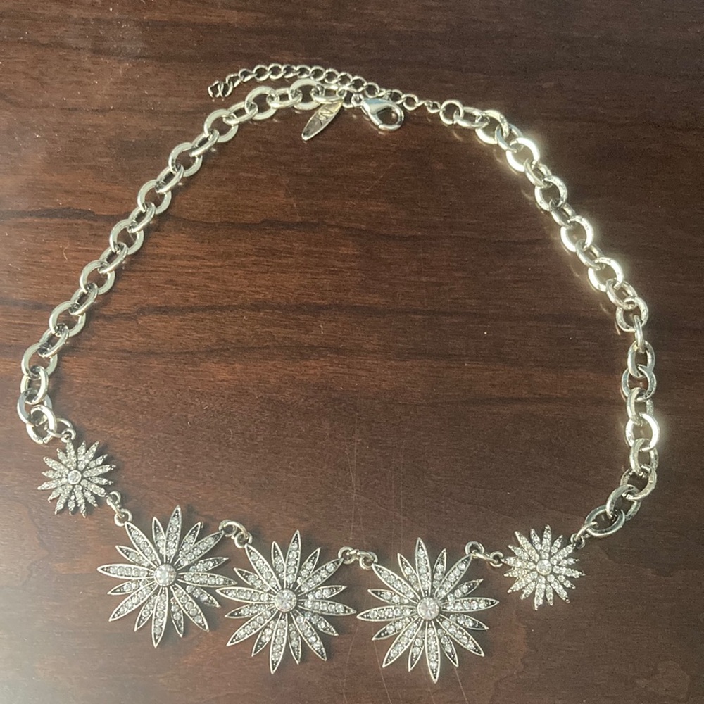 Flower necklace